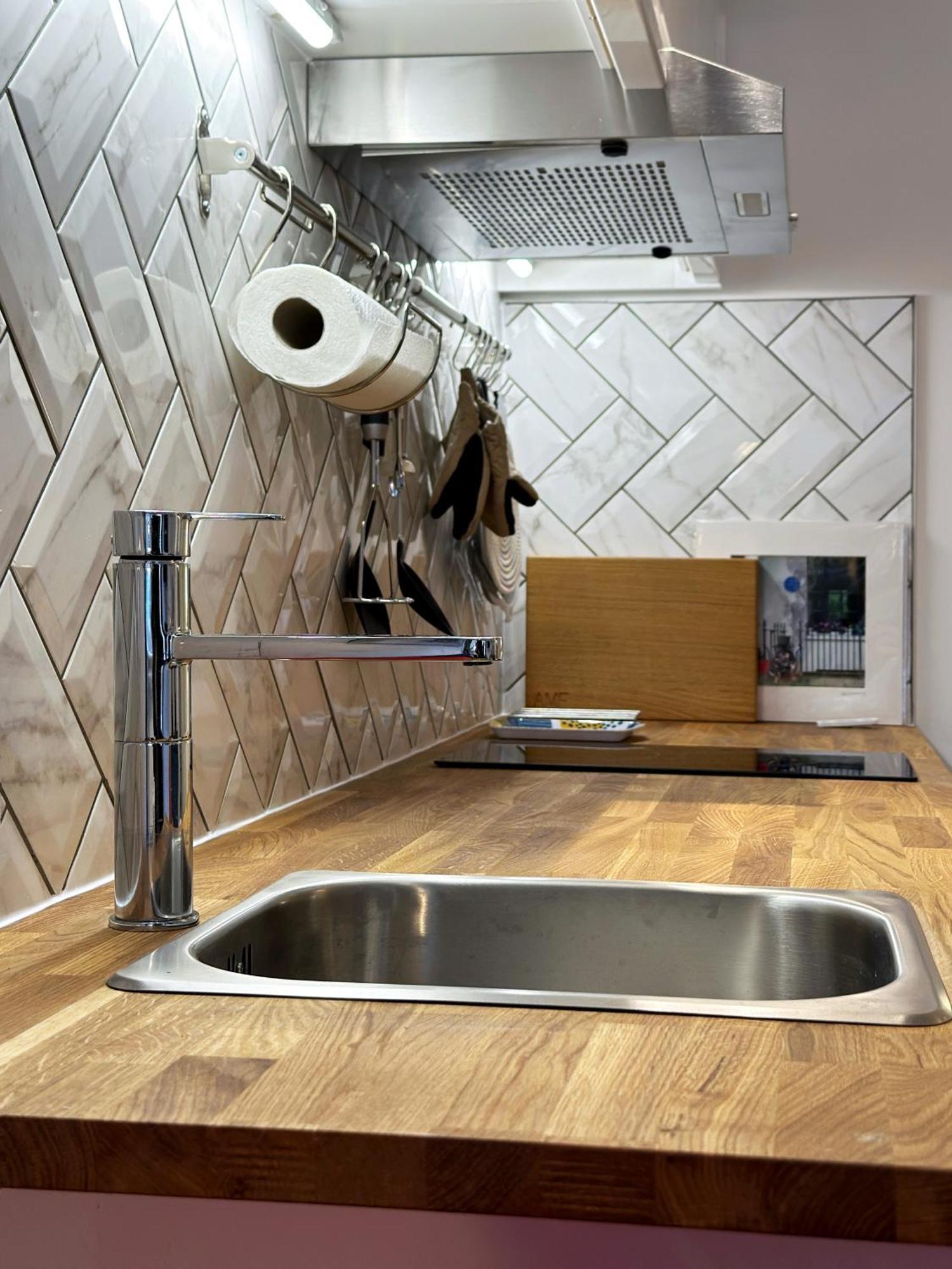 Kensington Studio Hosted By Airoperate Near Notting Hill - 1 Double Bed , 1 Sofa Bed, Ground Floor Apartment Via Private Entrance London Luaran gambar