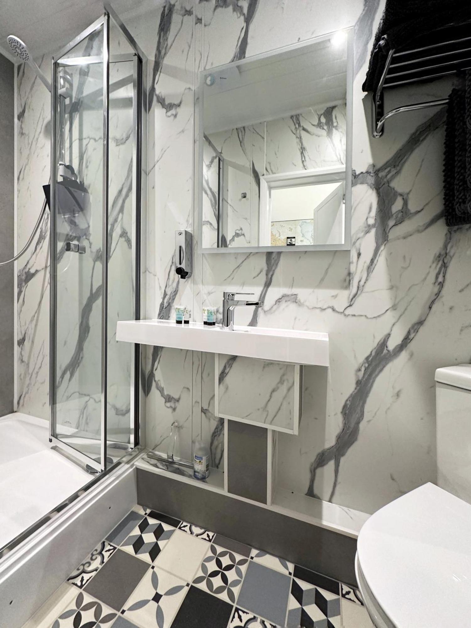 Kensington Studio Hosted By Airoperate Near Notting Hill - 1 Double Bed , 1 Sofa Bed, Ground Floor Apartment Via Private Entrance London Luaran gambar